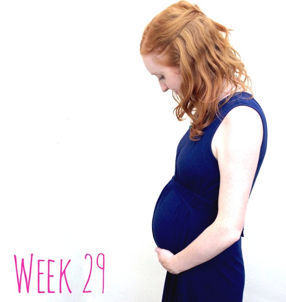 29 weeks pregnant bump...a weekly pregnancy update in the third trimester all about what you can expect