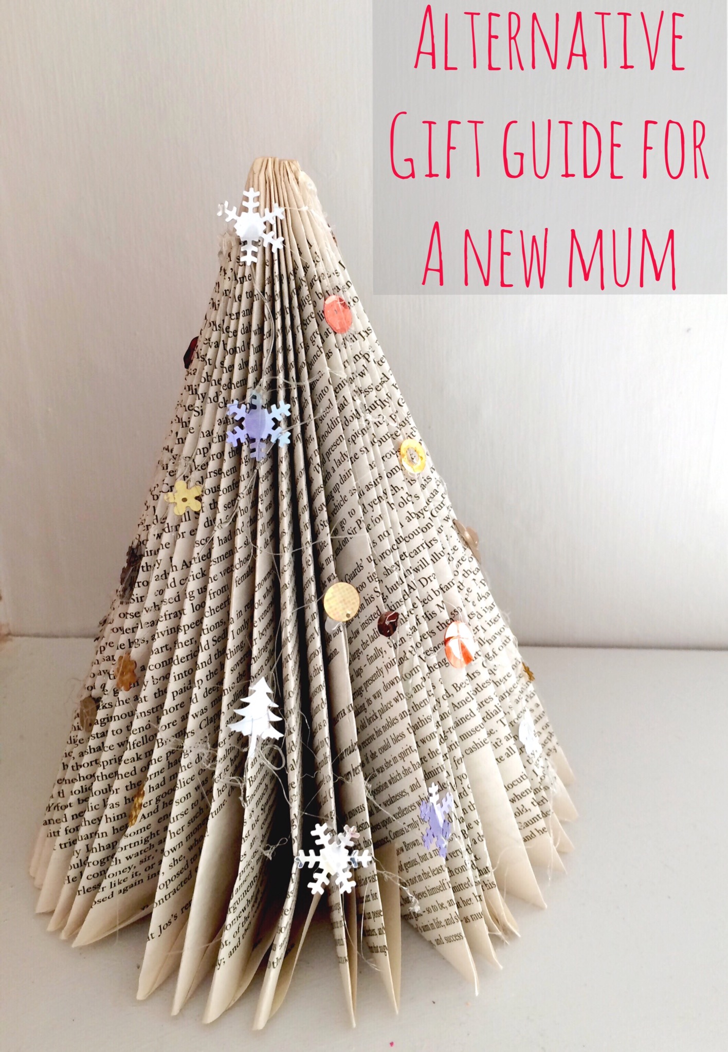Christmas gift guide for new mums - present ideas mums will REALLY want this year. Make sure you read!