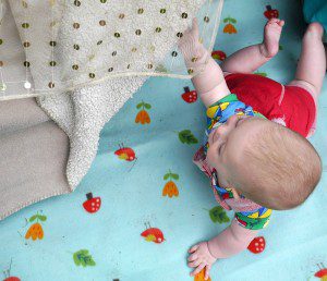 Crawling baby, Den Day