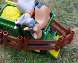 Tomy tractor playset