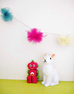 How to make a really easy colourful pom pom garland for children's rooms