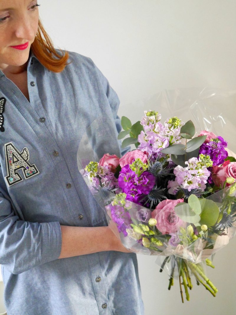 Beautiful flower bouquets and simple tips on flower arranging