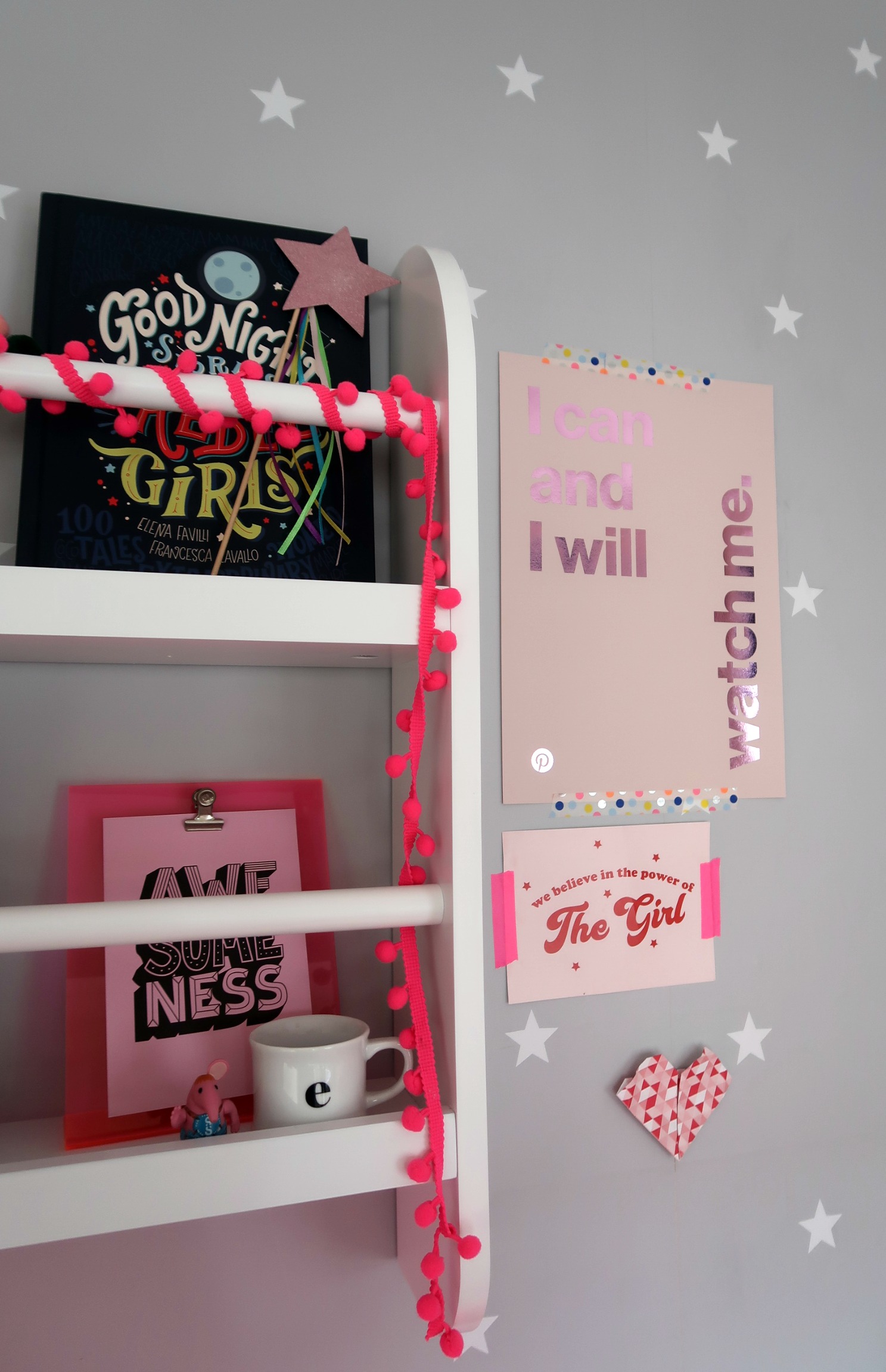 Pink-and-grey-girls-room-kids-wallpaper-from-Great-Little-Trading-Company